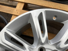 Laden Sie das Bild in den Galerie-Viewer, 1x Alufelge 19 Zoll 5x108 GJ321007BB Land Rover Evoque Rim Wheel FEL1841616278ly