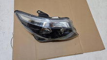 Laden Sie das Bild in den Galerie-Viewer, Frontscheinwerfer Mercedes-Benz Vito W447 A4479067800 Rechts Headlight SCH5328306894jd