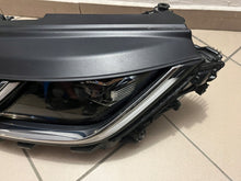 Laden Sie das Bild in den Galerie-Viewer, Frontscheinwerfer VW 3G8941035 Links Scheinwerfer Headlight SCH3370875346ai