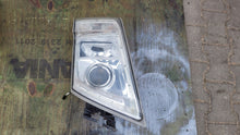 Laden Sie das Bild in den Galerie-Viewer, Frontscheinwerfer Volvo 21323113 Rechts Scheinwerfer Headlight SCH2376685437rf