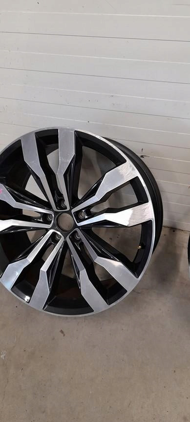 1x Alufelge 20 Zoll 8.5" 5x112 5NA601025G VW Rim Wheel FEL8059907345mj