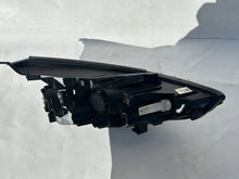 Laden Sie das Bild in den Galerie-Viewer, Frontscheinwerfer Hyundai I30 III 92101G4020 Links Scheinwerfer Headlight SCH7211651524ek