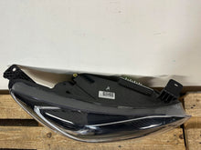 Laden Sie das Bild in den Galerie-Viewer, Frontscheinwerfer Ford Focus JX7B-13E016-AE Rechts Scheinwerfer Headlight SCH2829558733ci