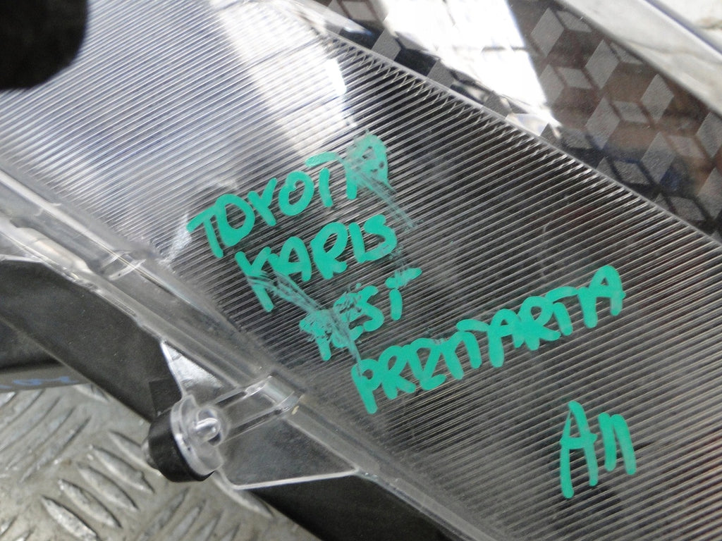 Frontscheinwerfer Toyota Yaris Xenon Ein Stück (Rechts oder Links) Headlight