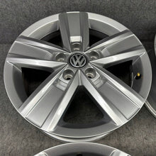 Laden Sie das Bild in den Galerie-Viewer, 4x Alufelge 17 Zoll 7.0" 5x120 55ET Glanz Silber 7E0601025P VW Multivan FEL2424943759cy