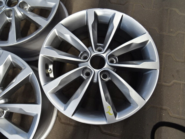 1x Alufelge 16 Zoll 7.0" 5x114.3 Glanz Hyundai Rim Wheel FEL6287080422sp