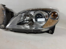 Laden Sie das Bild in den Galerie-Viewer, Frontscheinwerfer Mercedes-Benz W245 A1698207761 Ein Stück (Rechts oder Links) SCH6525419001ed