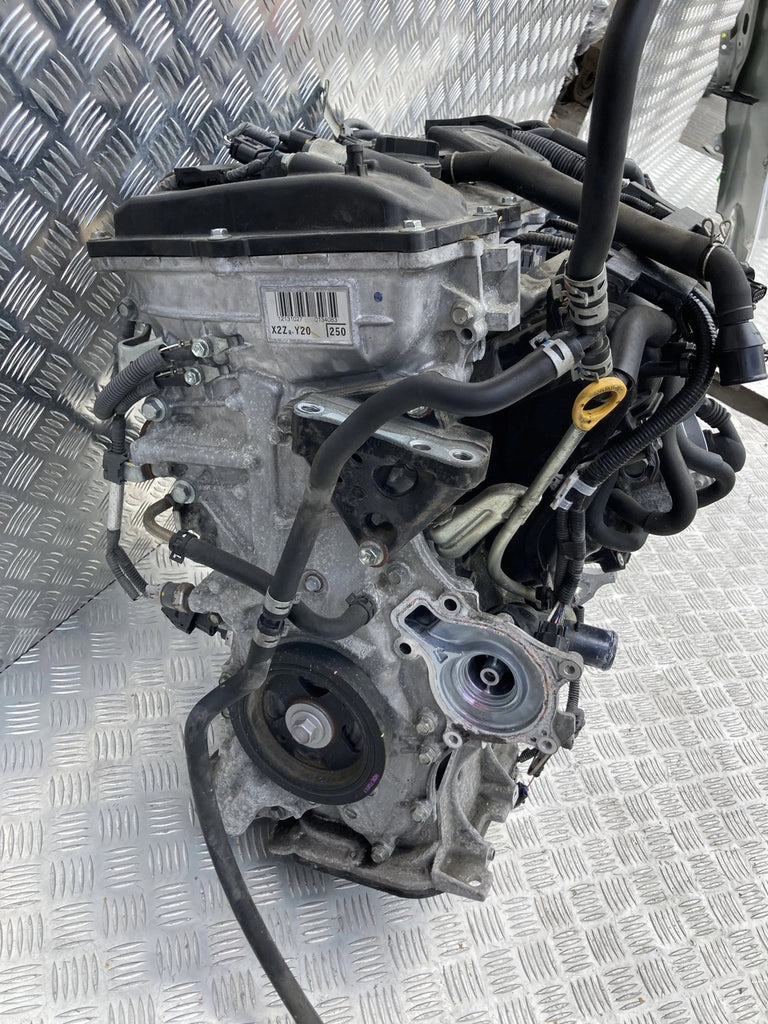 Motor Toyota Prius 2ZR-FXE 1.8 62TKm Hybrid Engine Komplett