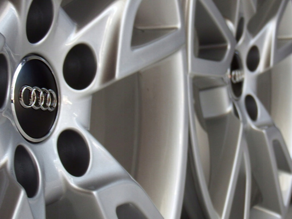 4x Alufelge 17 Zoll 6.5" 5x112 33ET Glanz Silber 8U0071497 Audi Q3 Rim Wheel FEL9856973142cu