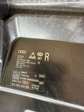 Laden Sie das Bild in den Galerie-Viewer, Frontscheinwerfer Audi E-Tron LED Rechts Scheinwerfer Headlight