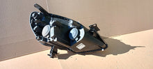 Load image into Gallery viewer, Frontscheinwerfer Opel Zafira 13252472 0301214201 Links Scheinwerfer Headlight