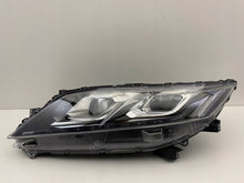 Laden Sie das Bild in den Galerie-Viewer, Frontscheinwerfer Mitsubishi Eclipse Cross 8301D681 LED Links Headlight