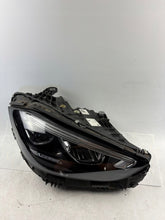 Laden Sie das Bild in den Galerie-Viewer, Frontscheinwerfer Mercedes-Benz W206 A2069068204 Rechts Scheinwerfer Headlight SCH4617016256kd