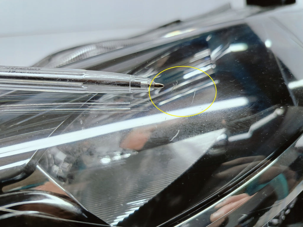 Frontscheinwerfer Mazda 2 DB5J-51030 Rechts Scheinwerfer Headlight SCH8305135312ti