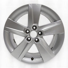 Laden Sie das Bild in den Galerie-Viewer, 1x Alufelge 16 Zoll 7.0&quot; 5x100 46ET Glanz Silber 6V0601025 Skoda Fabia Iii