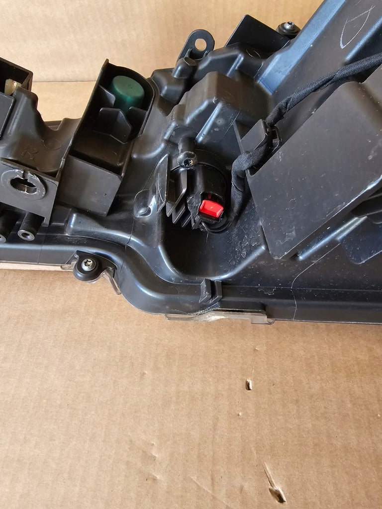 Frontscheinwerfer Toyota Corolla 81110-82S60 Full LED Rechts Headlight