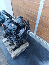 Load image into Gallery viewer, Motor VW T5 BRS 1.9 TDI 102PS 75kW 149TKm Diesel Engine Komplett