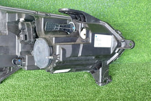 Laden Sie das Bild in den Galerie-Viewer, Frontscheinwerfer Dacia Sandero III Logan Jogger 260601750R Links Headlight SCH6438908376ck
