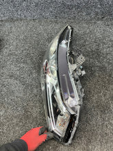 Laden Sie das Bild in den Galerie-Viewer, Frontscheinwerfer Honda Civic IX Xenon Rechts Scheinwerfer Headlight SCH3386871298qb