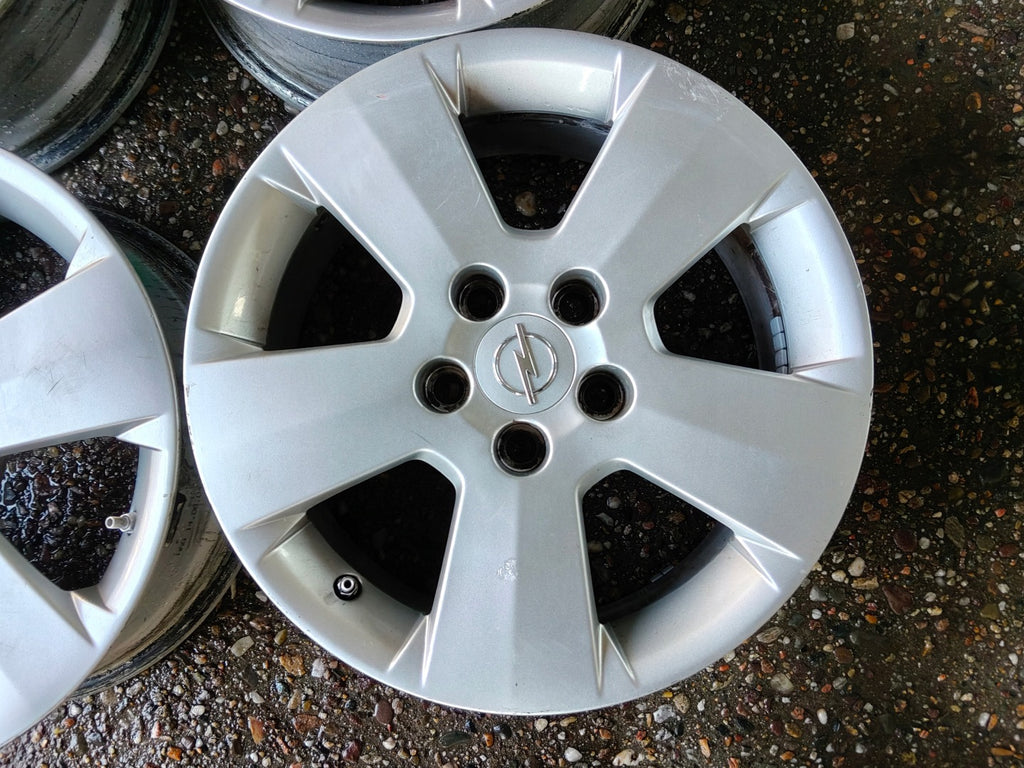 4x Alufelge 16 Zoll 6.5" 5x110 41ET Glanz Silber Opel Vectra Rim Wheel FEL4250732169uv