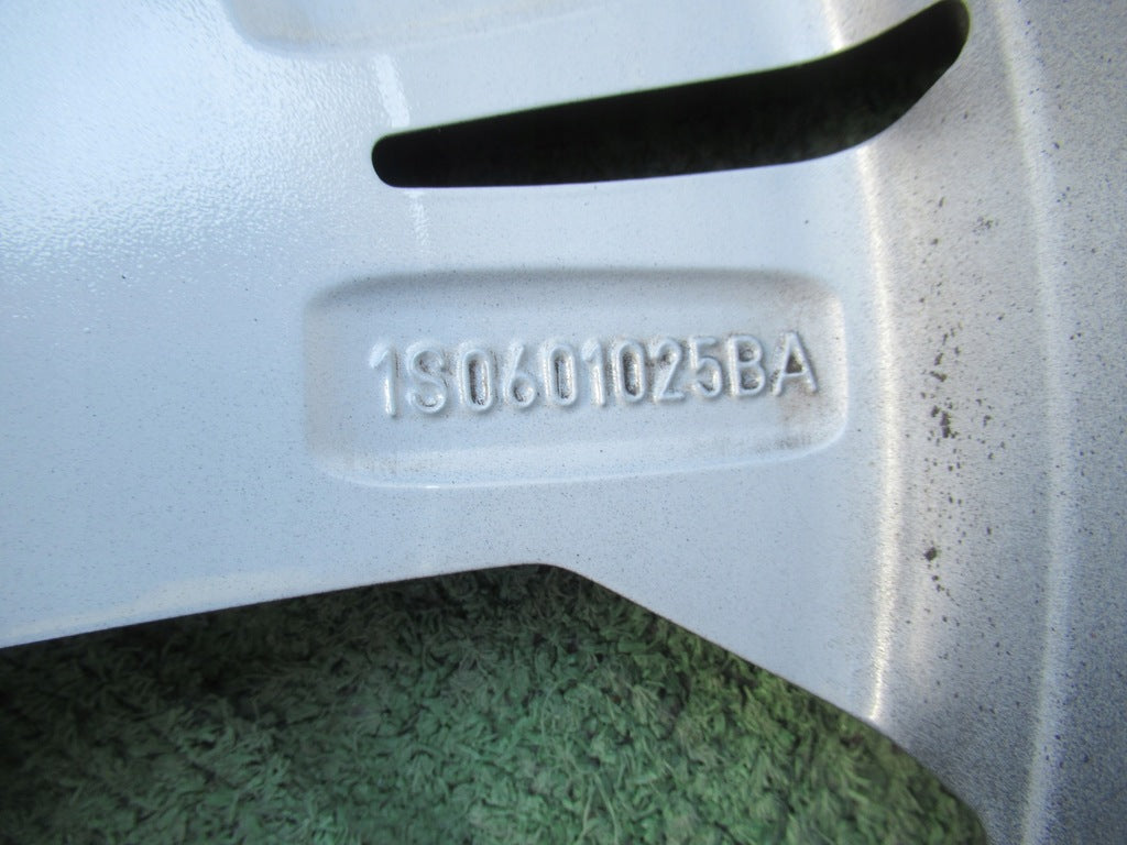 1x Alufelge 16 Zoll 6.0" 4x100 39ET Glanz Silber 1S0601025BA Mg Citigo Up! FEL1341326858xf