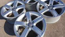 Load image into Gallery viewer, 4x Alufelge 17 Zoll 7.0" 5x112 37ET Glanz Silber 8R0071497 Audi Q5 Rim Wheel FEL1987163069jl