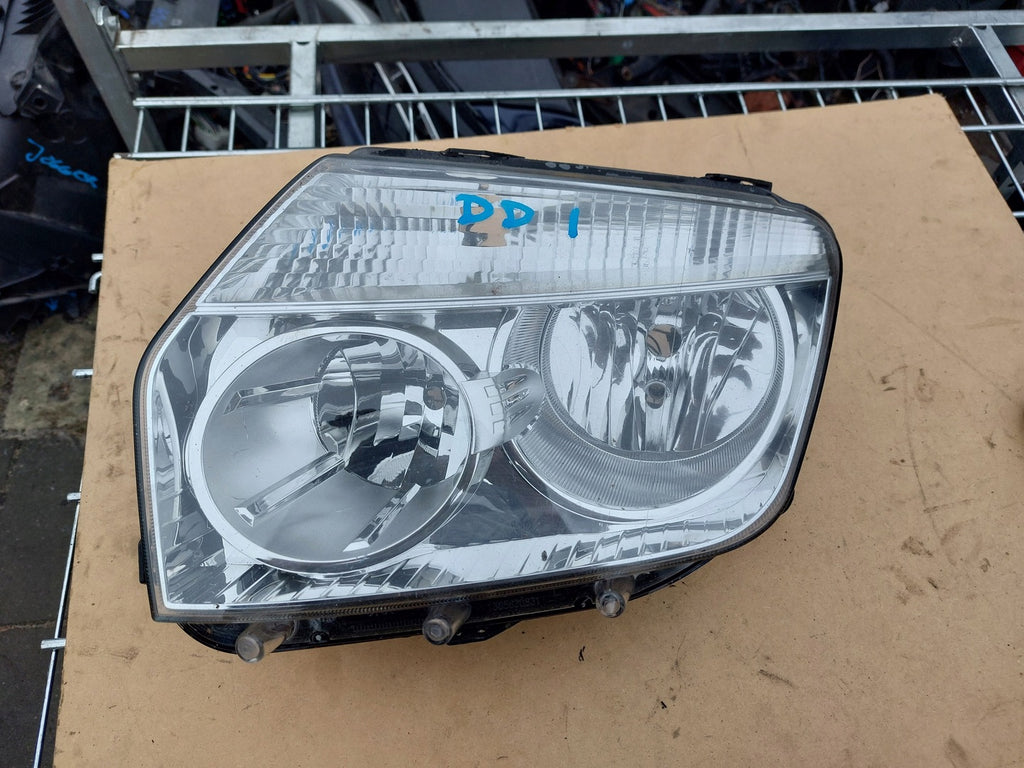 Frontscheinwerfer Dacia Duster 260601153 Links Scheinwerfer Headlight