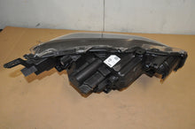 Laden Sie das Bild in den Galerie-Viewer, Frontscheinwerfer Toyota Yaris Cross LED Links Scheinwerfer Headlight SCH9277406318lv