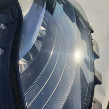 Load image into Gallery viewer, Frontscheinwerfer Tesla Model 3 1514952-00-D LED Links Scheinwerfer Headlight SCH8524124354dd