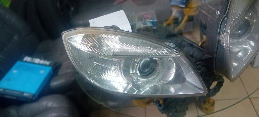 Frontscheinwerfer Skoda Fabia II Roomster Ein Satz Scheinwerfer Headlight