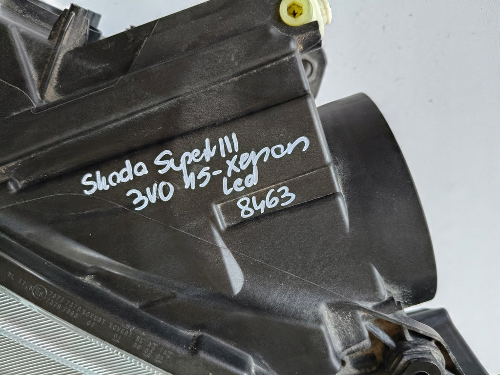 Frontscheinwerfer Skoda Superb III 3V1941015B LED Links Scheinwerfer Headlight