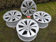 Laden Sie das Bild in den Galerie-Viewer, 4x Alufelge 19 Zoll 8.5" 5x112 20ET Glanz Silber 4M8601025 Audi Q8 Rim Wheel FEL7070167507rm