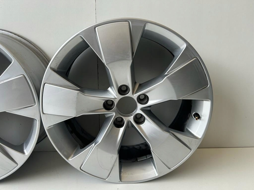 1x Alufelge 18 Zoll 7.5" 5x108 31471553 Volvo Xc40 Rim Wheel