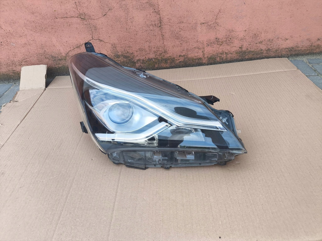 Frontscheinwerfer Toyota Yaris LED Rechts Scheinwerfer Headlight SCH8144373897gq