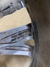Laden Sie das Bild in den Galerie-Viewer, 1x Alufelge 17 Zoll 6.5" 5x112 Skoda 5e3 Rim Wheel FEL6153203233te