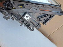 Load image into Gallery viewer, Frontscheinwerfer Seat Leon 5FB941007G Links Scheinwerfer Headlight SCH1291819885af