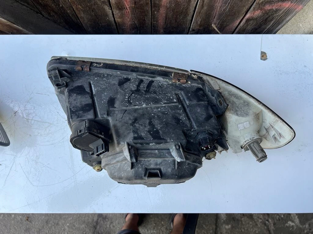 Frontscheinwerfer Audi A4 B5 Ein Stück (Rechts oder Links) Headlight