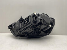 Laden Sie das Bild in den Galerie-Viewer, Frontscheinwerfer Mercedes-Benz Cla X118 C118 A1189068400 Rechts Headlight SCH6773325677jr
