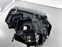 Laden Sie das Bild in den Galerie-Viewer, Frontscheinwerfer Audi Q3 8U0941005 Xenon Ein Stück (Rechts oder Links) SCH6179790425ij
