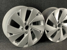 Laden Sie das Bild in den Galerie-Viewer, 1x Alufelge 17 Zoll 6.5" 5x112 46ET 5H0601025B VW Golf Viii Rim Wheel FEL5955355986co
