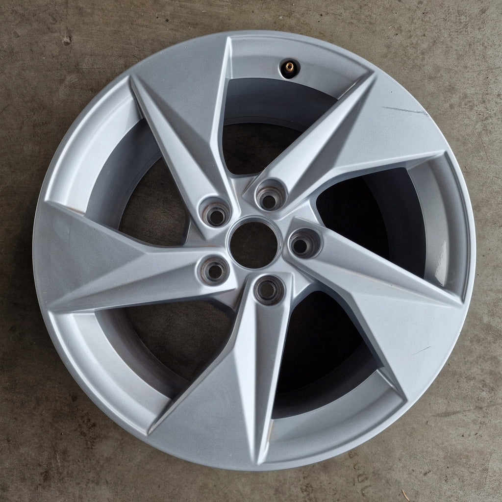 1x Alufelge 17 Zoll 8.0" 5x112 46ET Glanz Silber 8Y0601025 Audi Rim Wheel