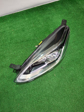 Laden Sie das Bild in den Galerie-Viewer, Frontscheinwerfer Ford Fiesta I H1BB-13W030-CE Xenon Links Headlight SCH2305599636hw