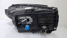 Laden Sie das Bild in den Galerie-Viewer, Frontscheinwerfer Mercedes-Benz W206 A2069062104 Links Scheinwerfer Headlight SCH5971355553ao