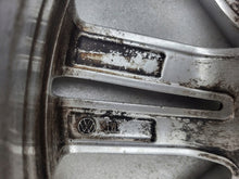 Load image into Gallery viewer, 1x Alufelge 17 Zoll 7.0" 5x112 49ET Glanz Silber 5G0601025BS VW Golf Viii FEL2895049521gu