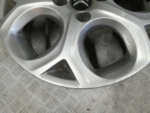Laden Sie das Bild in den Galerie-Viewer, 1x Alufelge 18 Zoll 9687753077 Citroën C3 Ii Rim Wheel FEL7165385320og