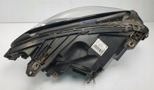 Laden Sie das Bild in den Galerie-Viewer, Frontscheinwerfer Mercedes-Benz W246 A2468205361 Links Scheinwerfer Headlight SCH2218117317dx