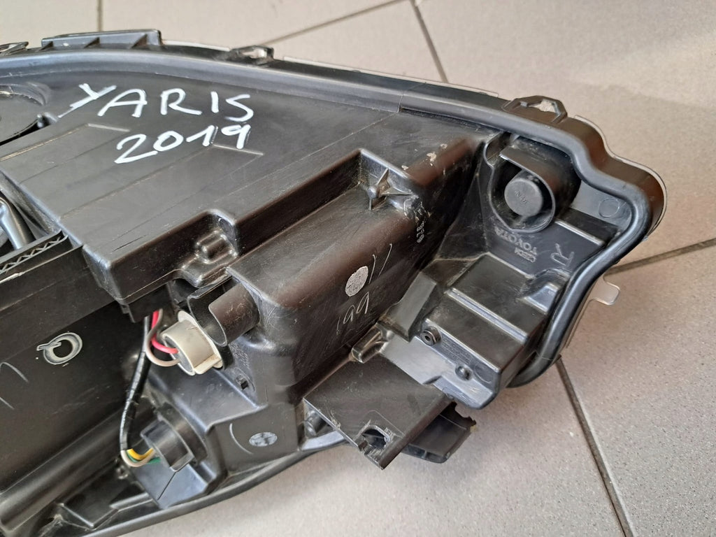 Frontscheinwerfer Toyota Yaris LED Rechts Scheinwerfer Headlight