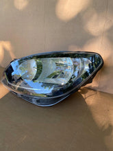 Laden Sie das Bild in den Galerie-Viewer, Frontscheinwerfer Skoda 1ST941005 Links Scheinwerfer Headlight