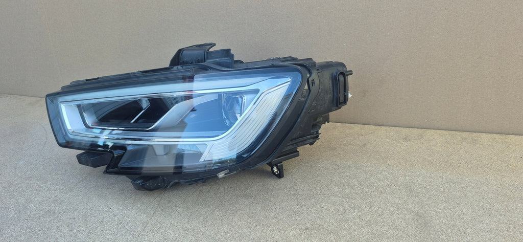 Frontscheinwerfer Audi A3 8V0941033F Full LED Ein Stück (Rechts oder Links) SCH9349954494qg