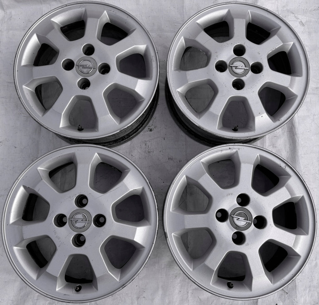 4x Alufelge 15 Zoll 6.0" 4x100 49ET Glanz Silber 24407168 Opel Astra Corsa FEL7375405685db